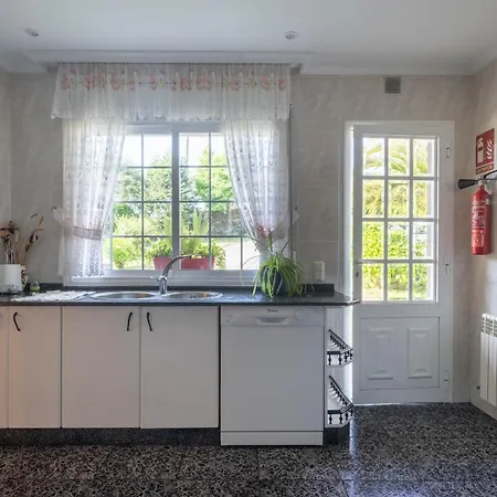 Casa Da Carballeira カントリーハウス ア・エストラーダ